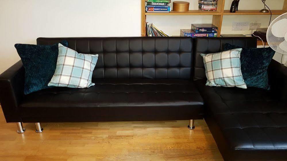 Excellent Location - City Centre - Parking - 4 Beds -2 Bedrooms Belfast Exteriör bild