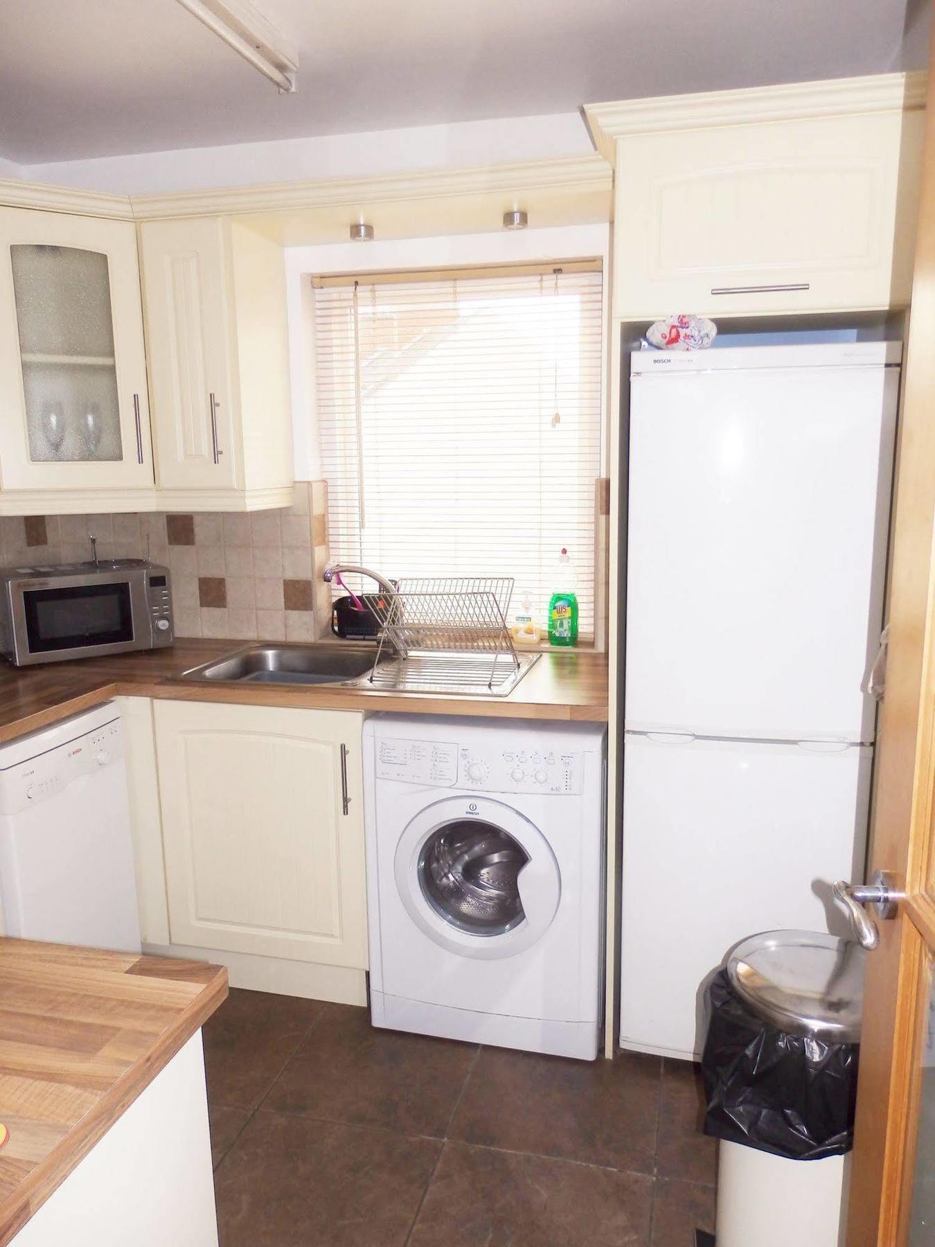 Excellent Location - City Centre - Parking - 4 Beds -2 Bedrooms Belfast Exteriör bild